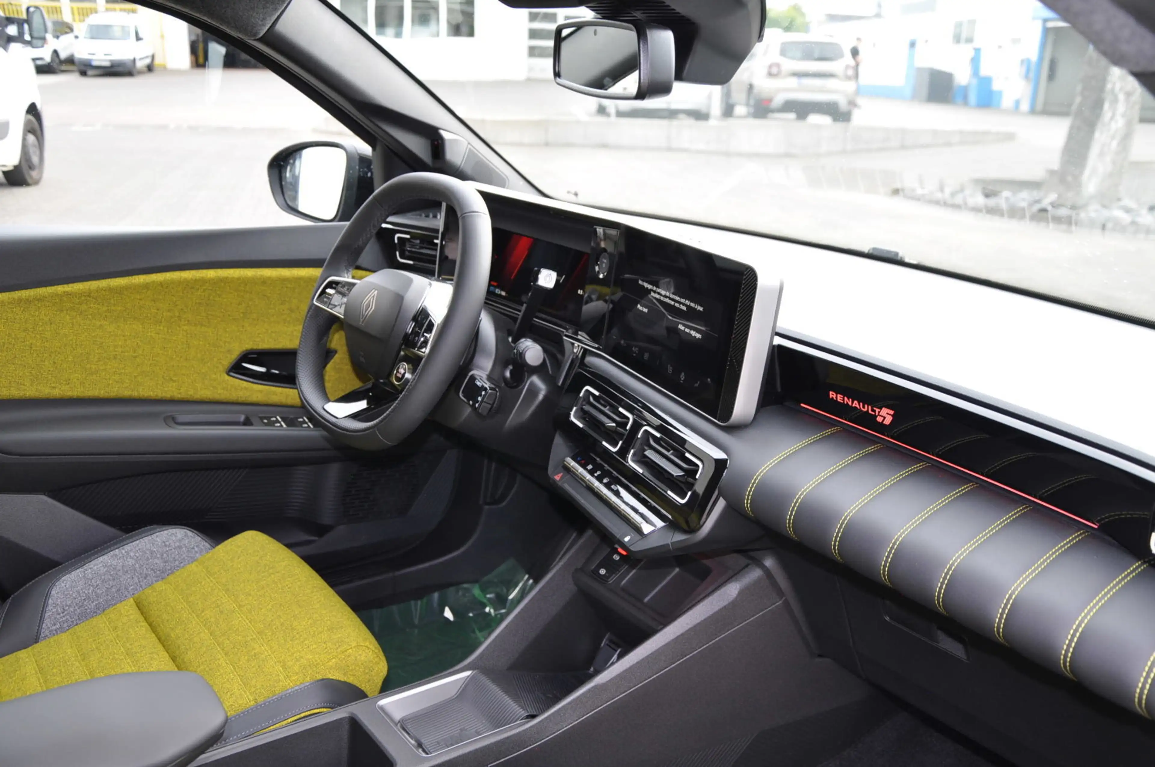 Renault R 5 Iconic Five 150 Comfort Range*Tempomat*Navi* — photo 11