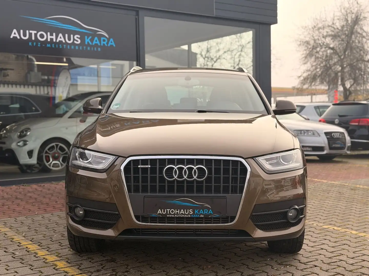 Audi Q3 2.0 TDI Automatik quattro Braun - 2