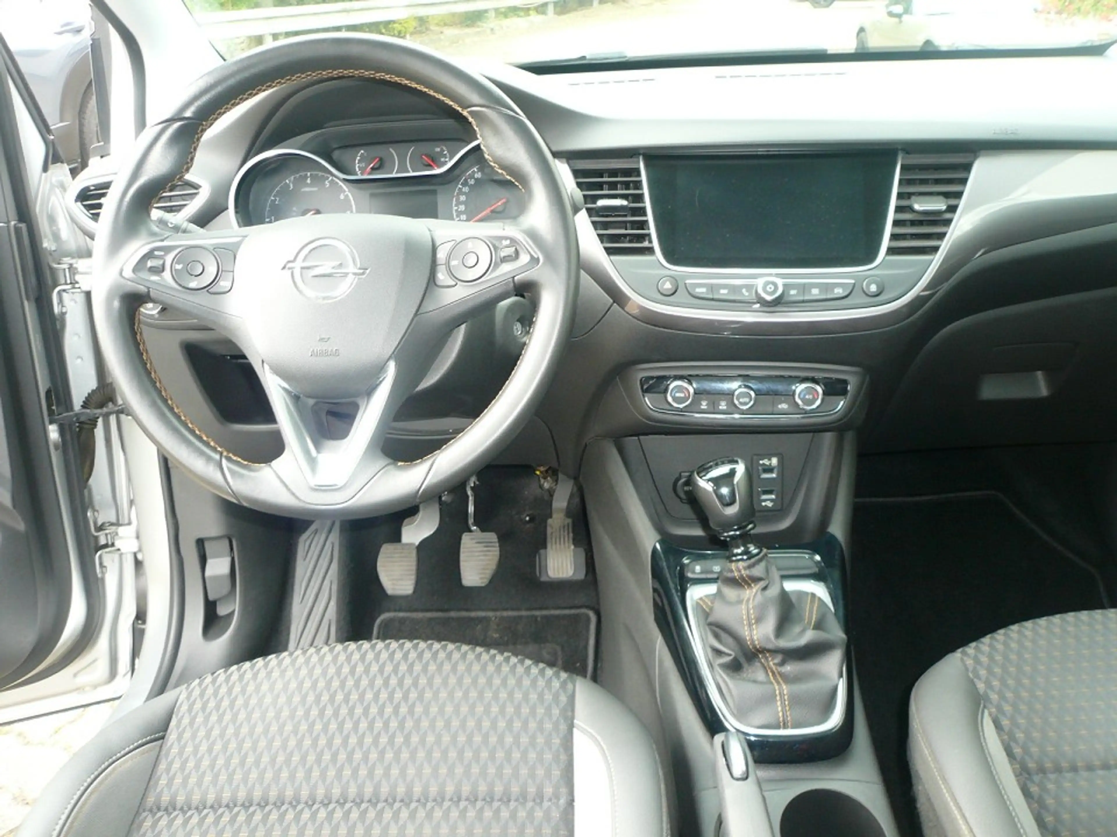 Opel Crossland X Innovation mit Panoramadach Crossland X Innovation — photo 13