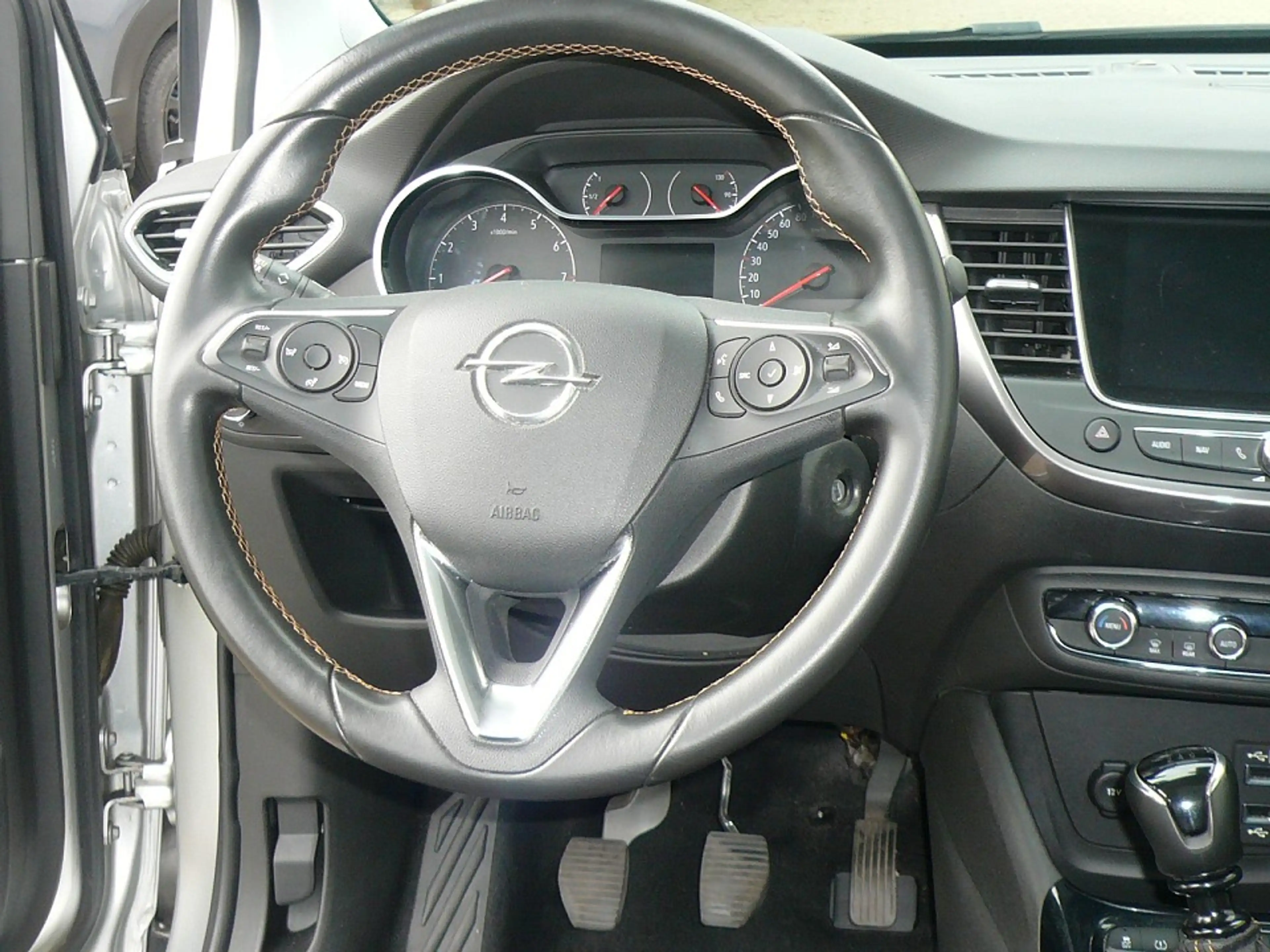 Opel Crossland X Innovation mit Panoramadach Crossland X Innovation — photo 14