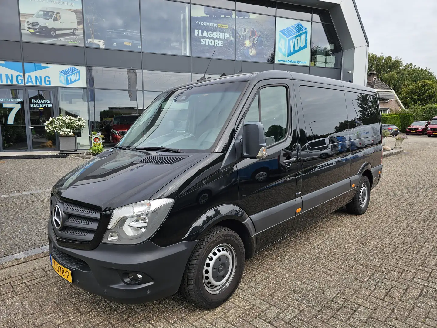 Mercedes-Benz Sprinter 316 2.2 CDI L2-H1 Automaat * Eerste eigenaar * NAP Zwart - 1