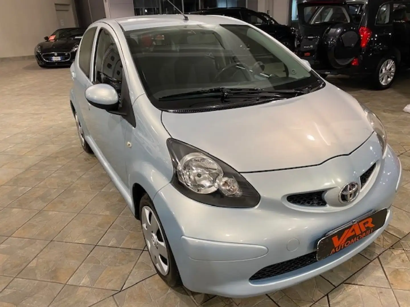 Toyota Aygo 1.0 12V VVT-i 5 porte "UNICO PROPRIETARIO" Blau - 1