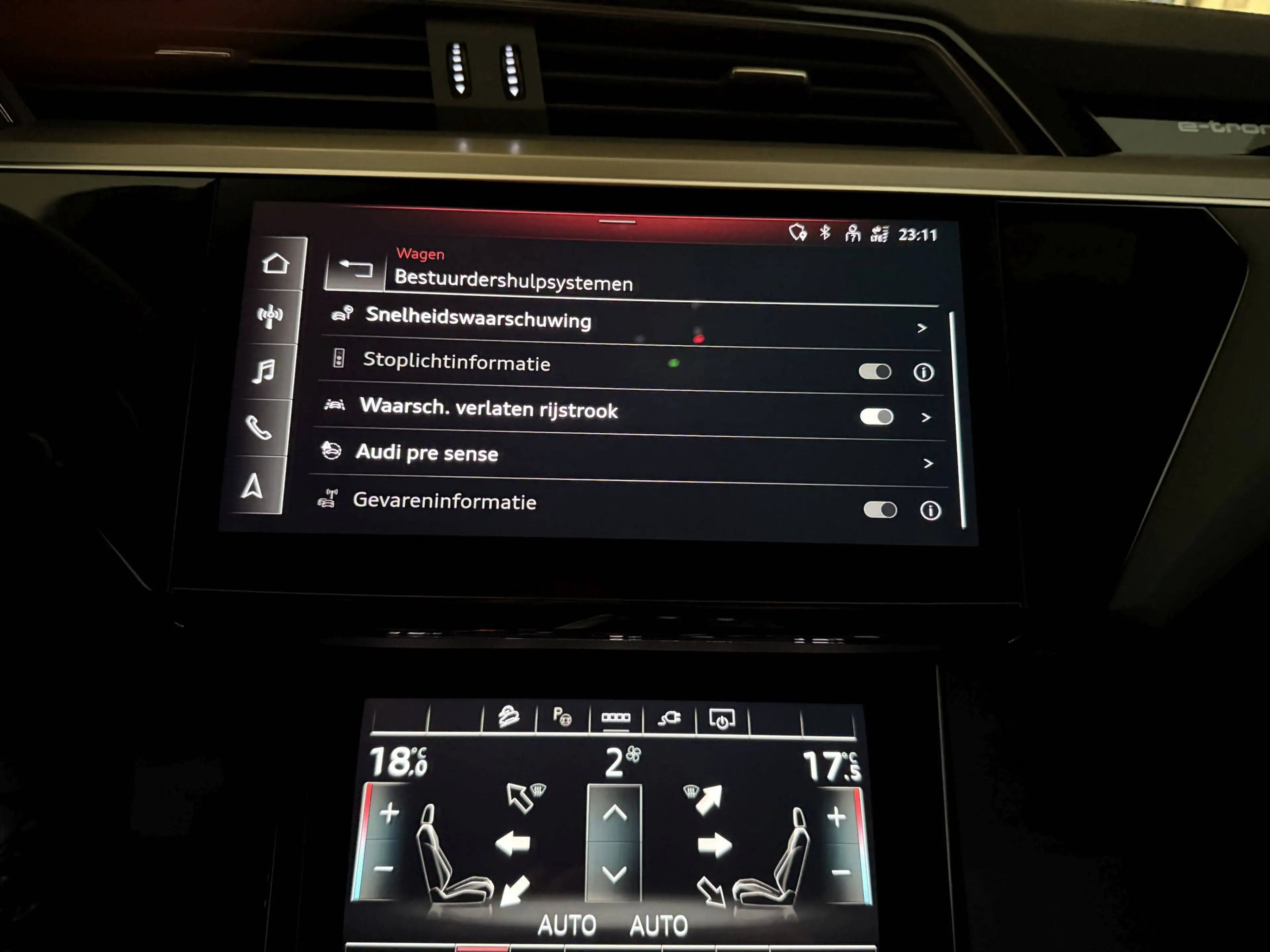 Audi SQ8 e-tron 503PK QUATTRO * MATRIX * CAMERA * LUCHTVERING * FULL BLACK PACK+ * KEY LESS * 22" RS VELGEN * TREKHAAK * — photo 13
