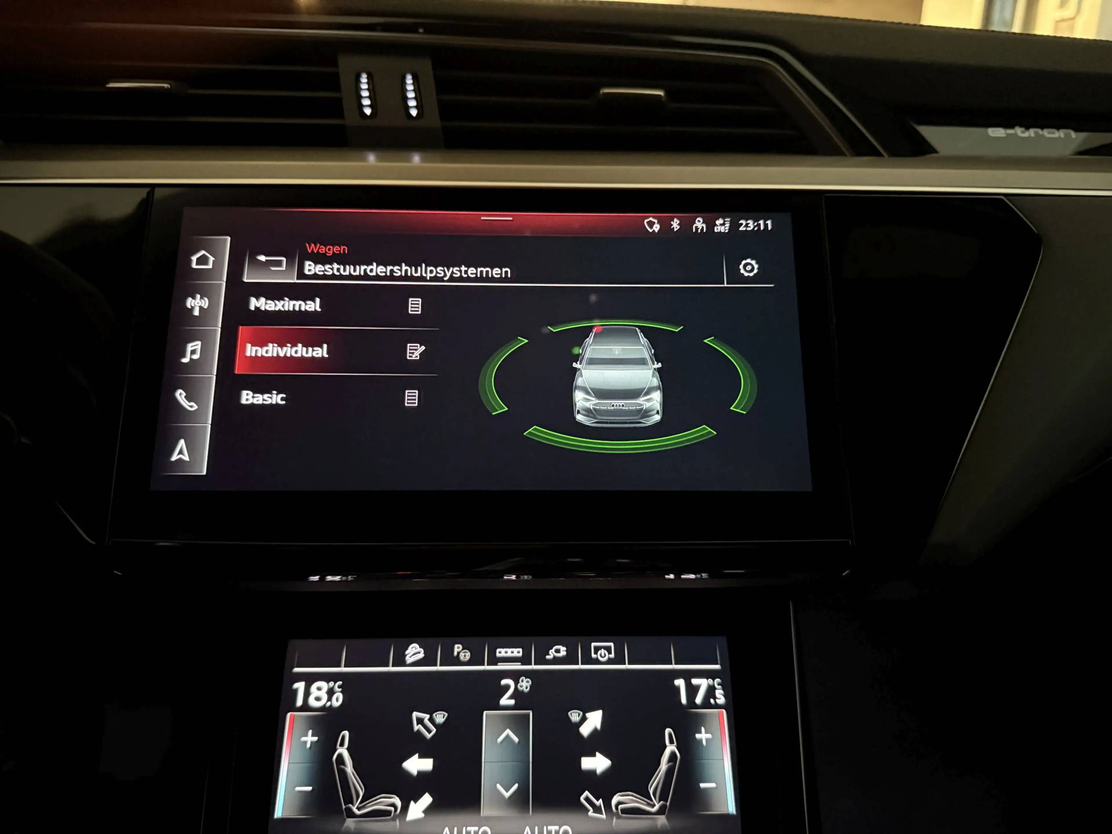 Audi SQ8 e-tron 503PK QUATTRO * MATRIX * CAMERA * LUCHTVERING * FULL BLACK PACK+ * KEY LESS * 22" RS VELGEN * TREKHAAK * — photo 14