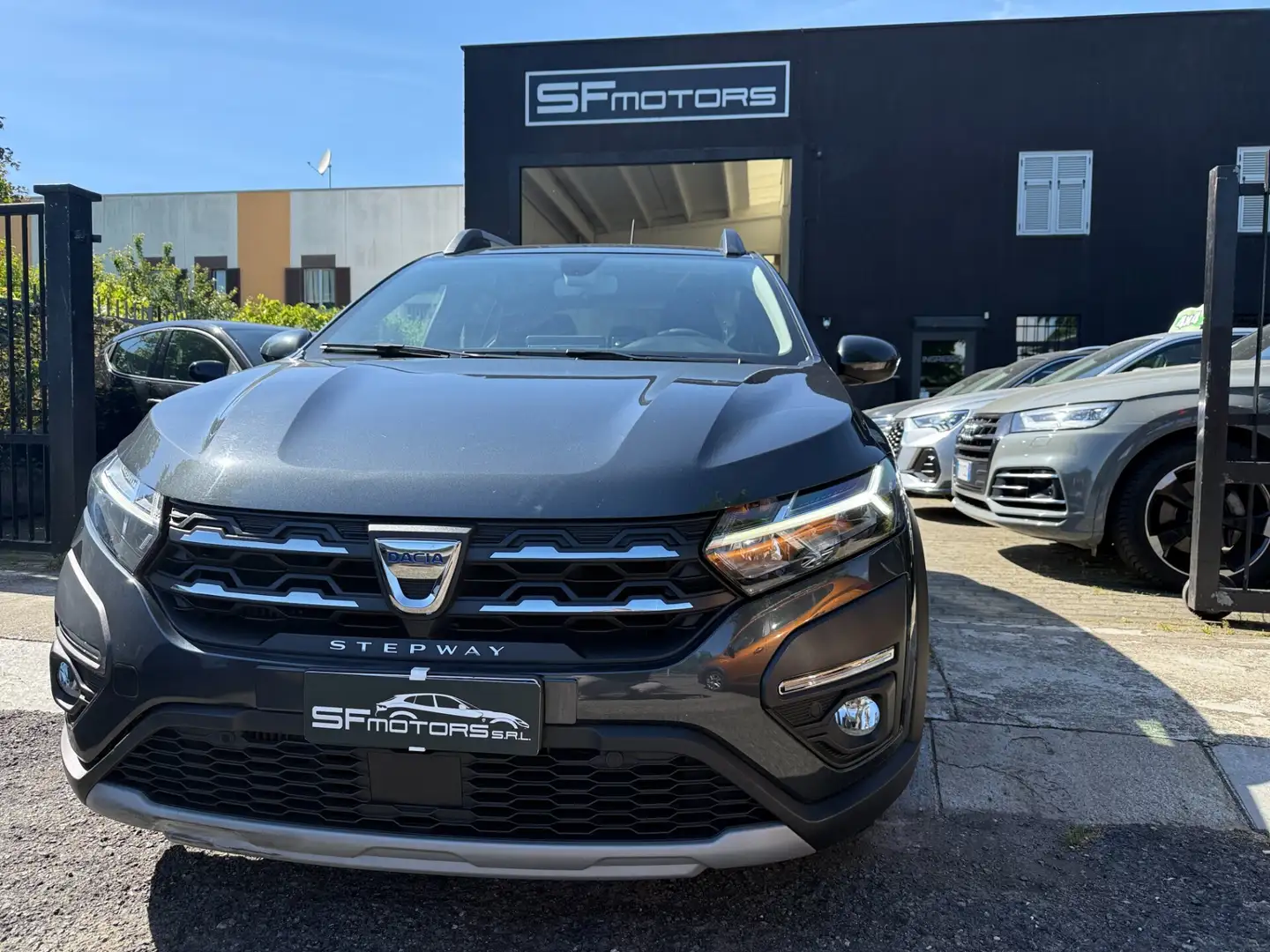 Dacia Sandero Stepway 1.0 TCe ECO-G Essential Grigio - 1