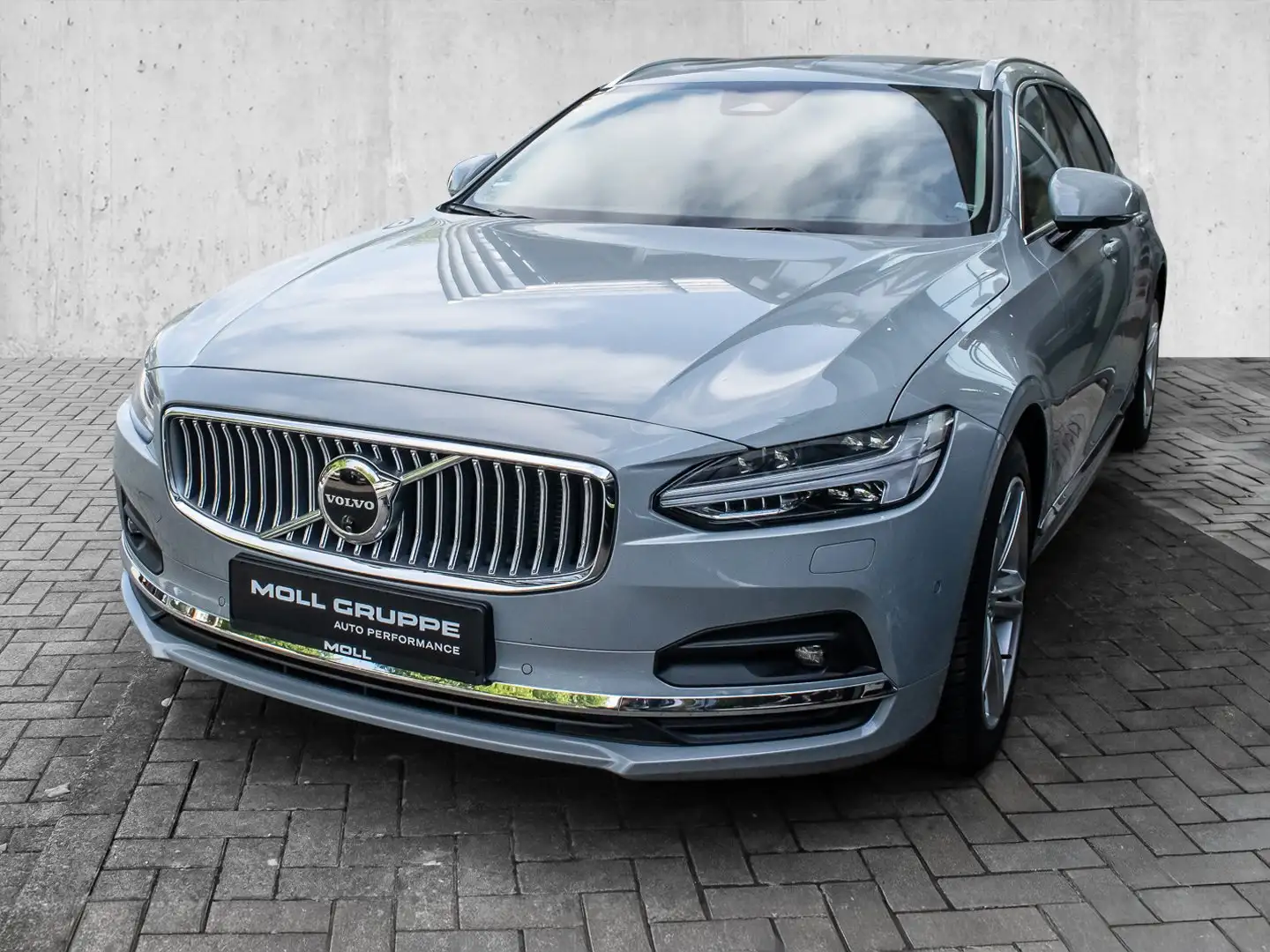 Volvo V90 Kombi B4 Mild-Hybrid Ultimate Bright AHK SD Gris - 2