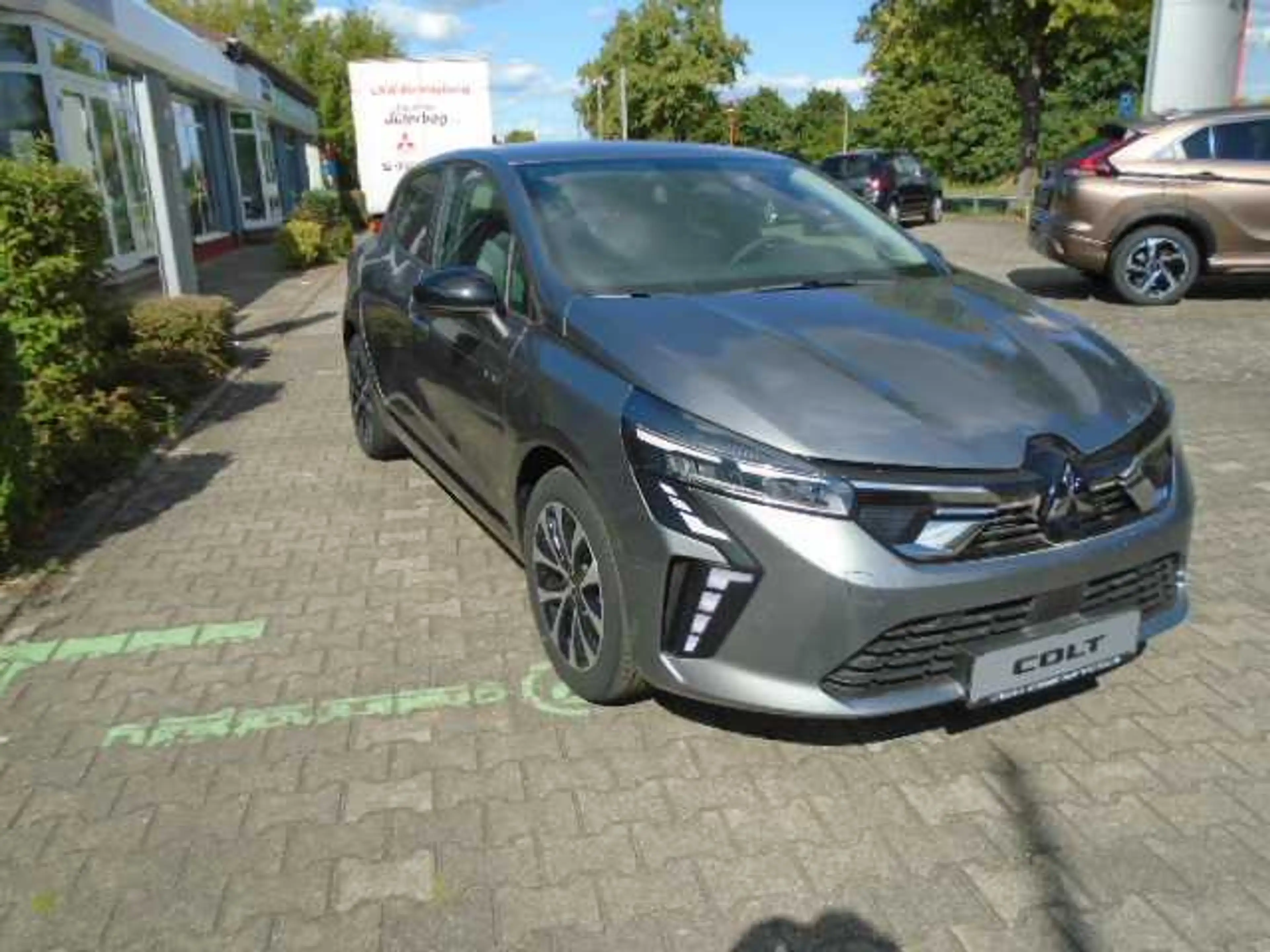 Mitsubishi Colt PLUS 1.6 Hybrid