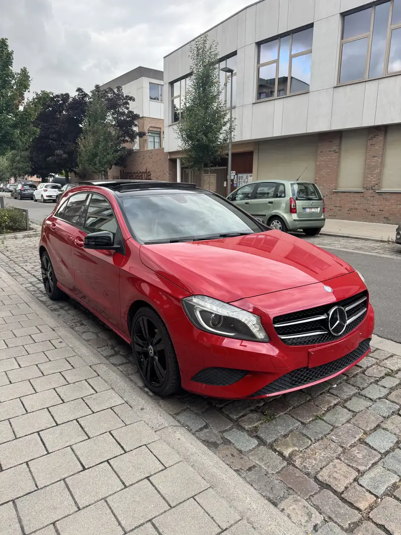 Mercedes-Benz A 180 d 7G-DCT Urban Pano - 2