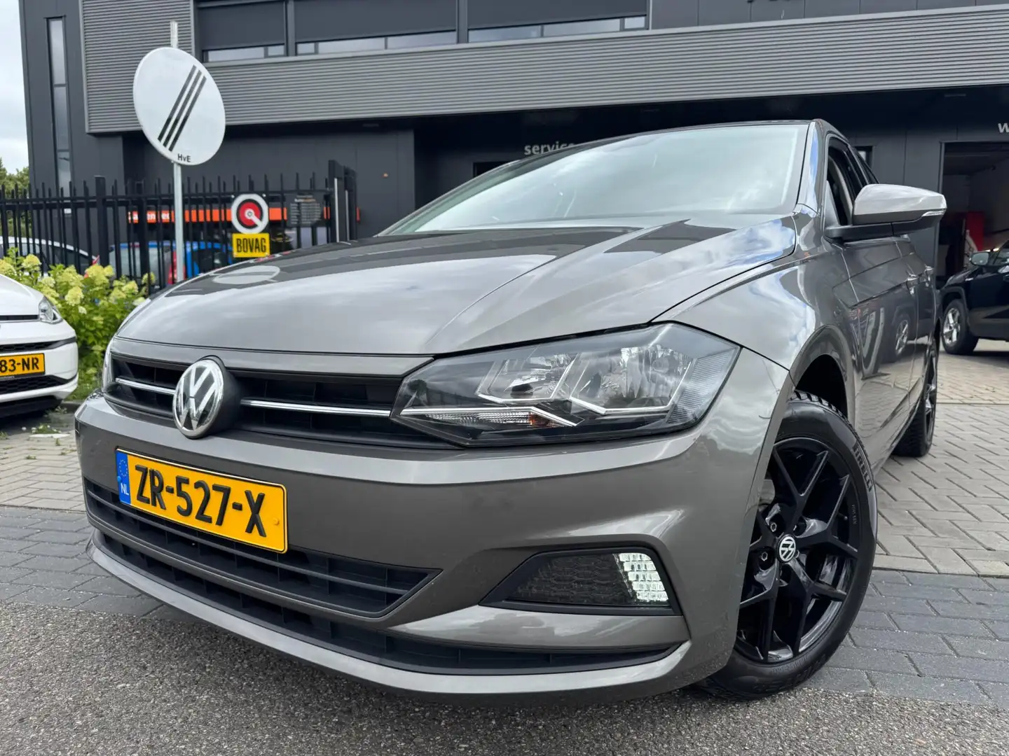 Volkswagen Polo 1.0 TSI Beats Grijs - 2