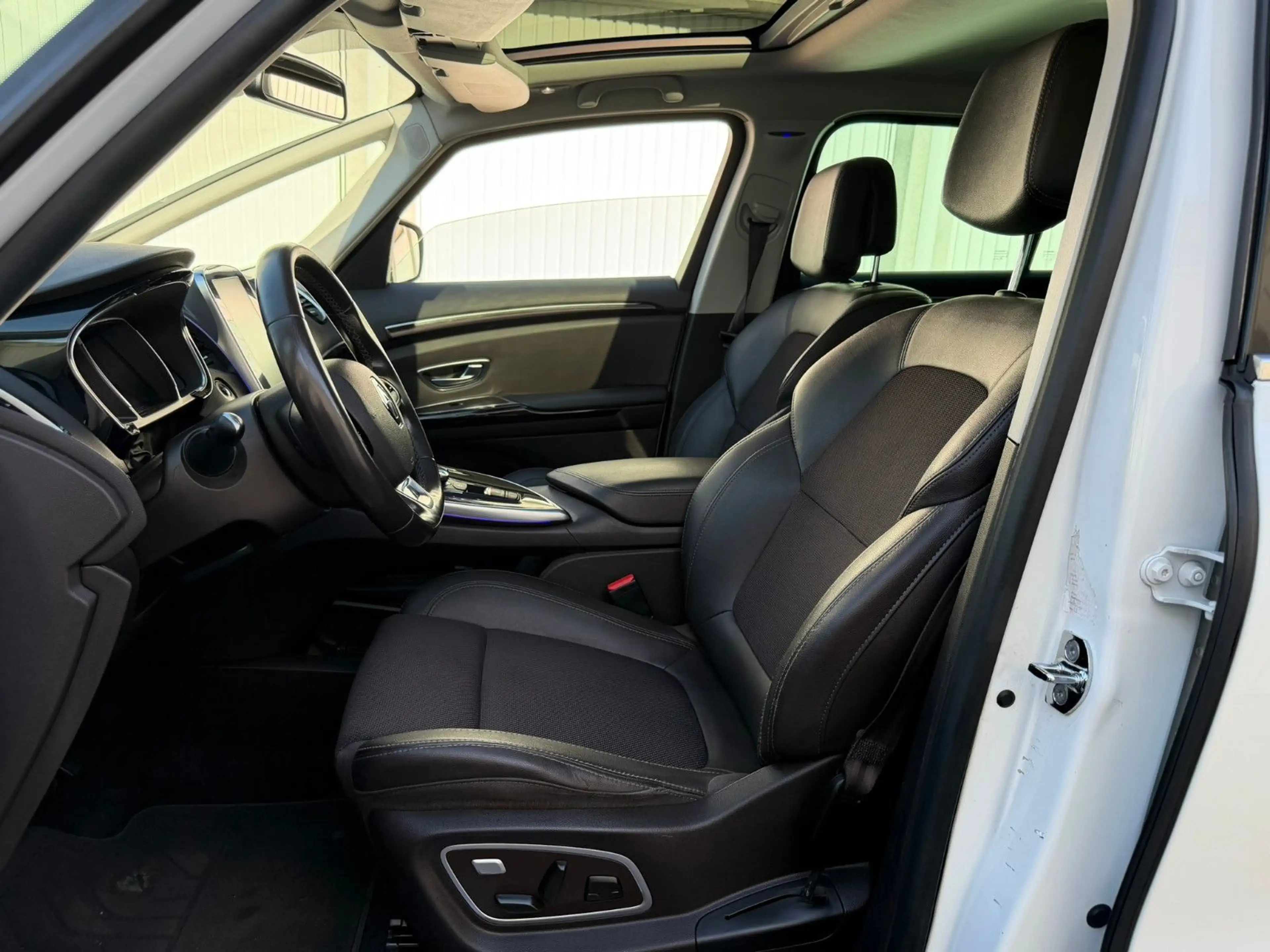 Renault Espace ENERGY dCi 160 EDC Intens*Panorama*7.Sitz — photo 12