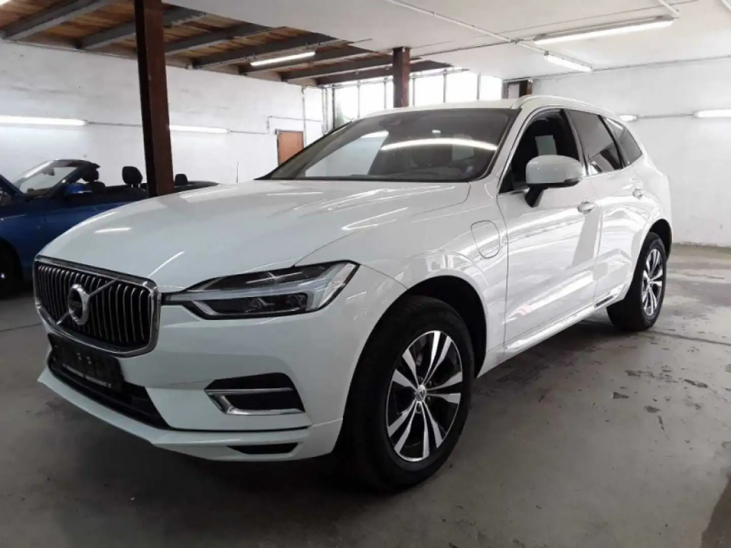 Volvo XC60 AWD Inscription Pano Recharge Leder LED Nav Wit - 2