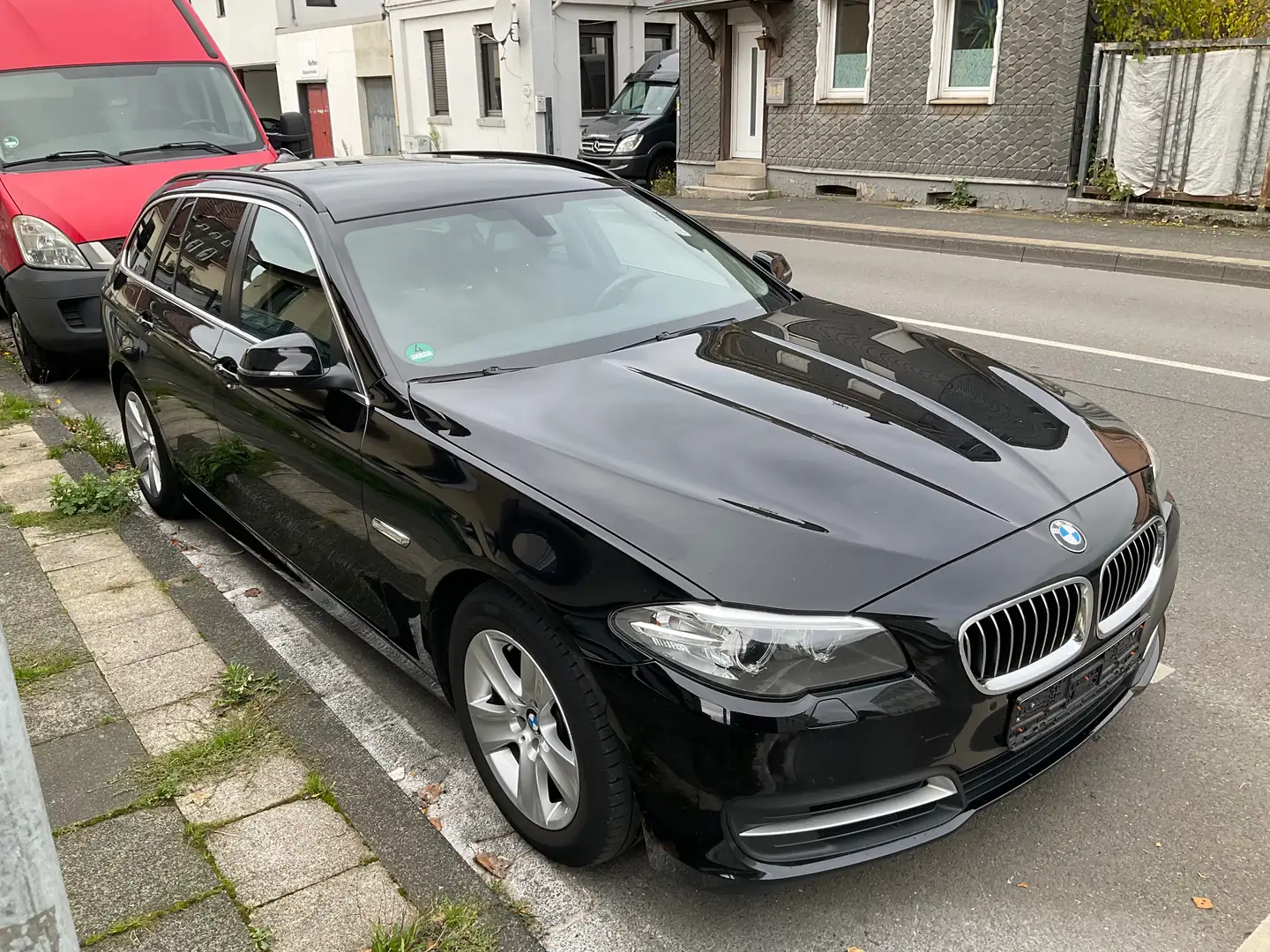 BMW 520 520, 2,0 TDI, LED, PDC, 2 x ALU, Nero - 1