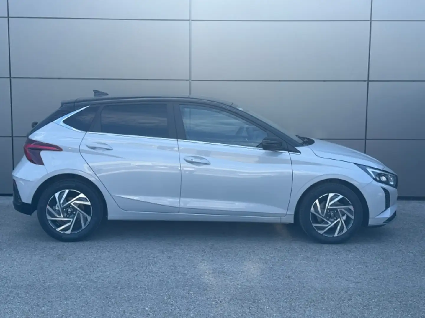 Hyundai i20 (BC3) GO Plus 1. Grau - 2