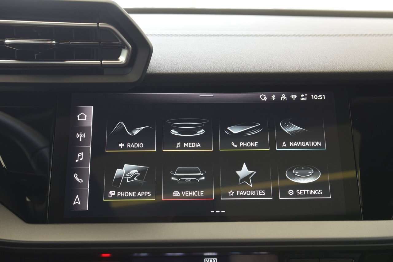 2025 Audi A3 Progressiv 40 TFSI quattro 4 cyl thumb 26