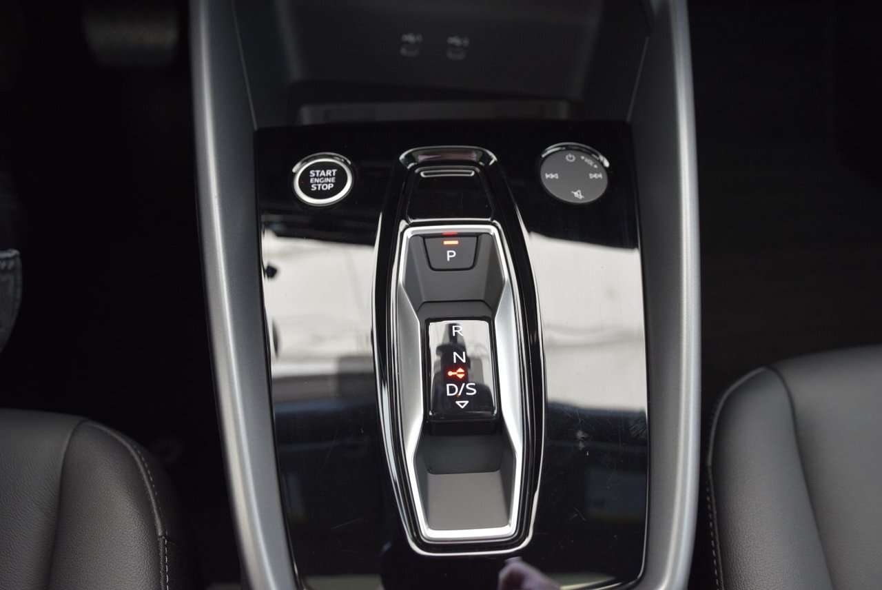 2025 Audi A3 Progressiv 40 TFSI quattro 4 cyl thumb 29