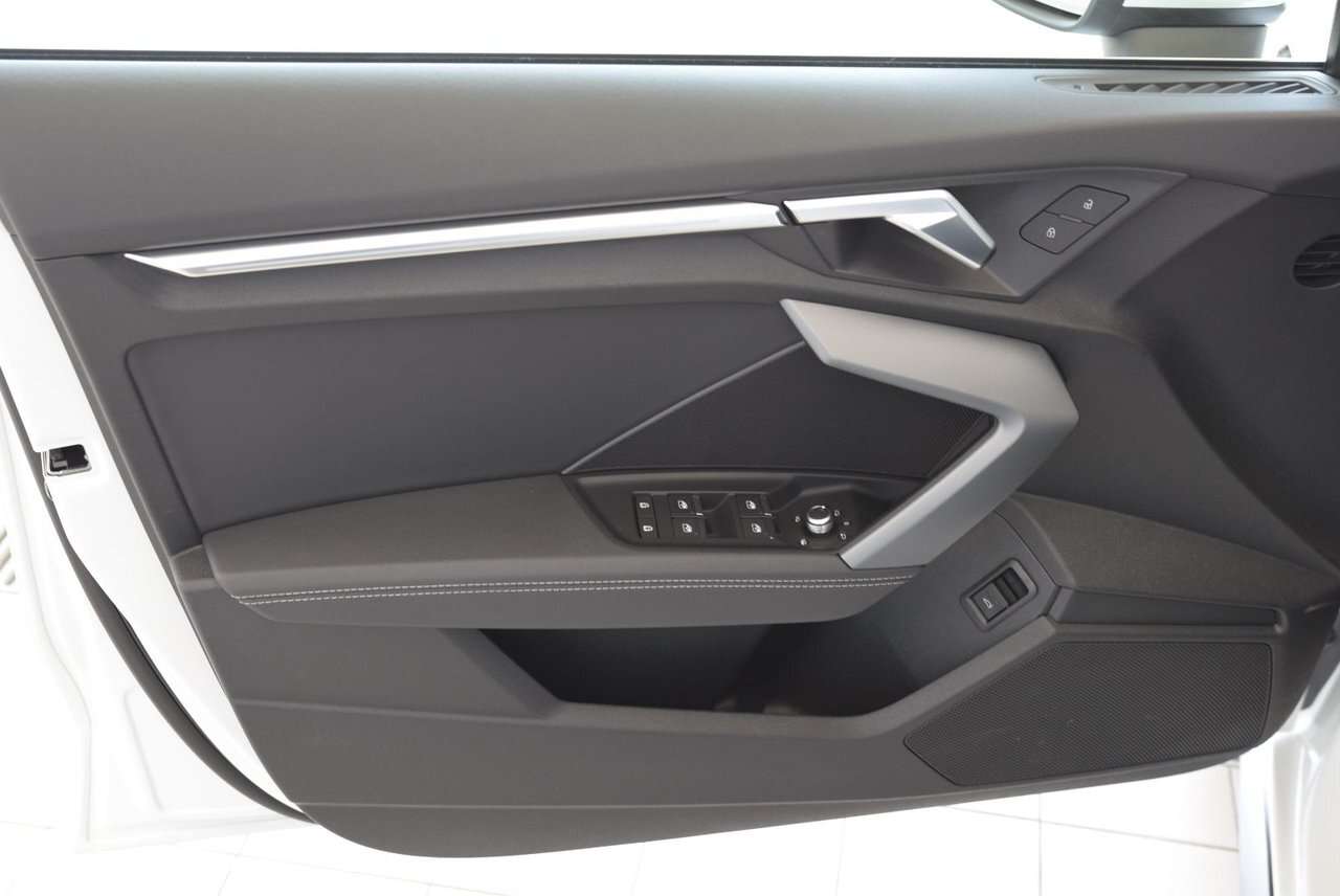 2025 Audi A3 Progressiv 40 TFSI quattro 4 cyl thumb 17