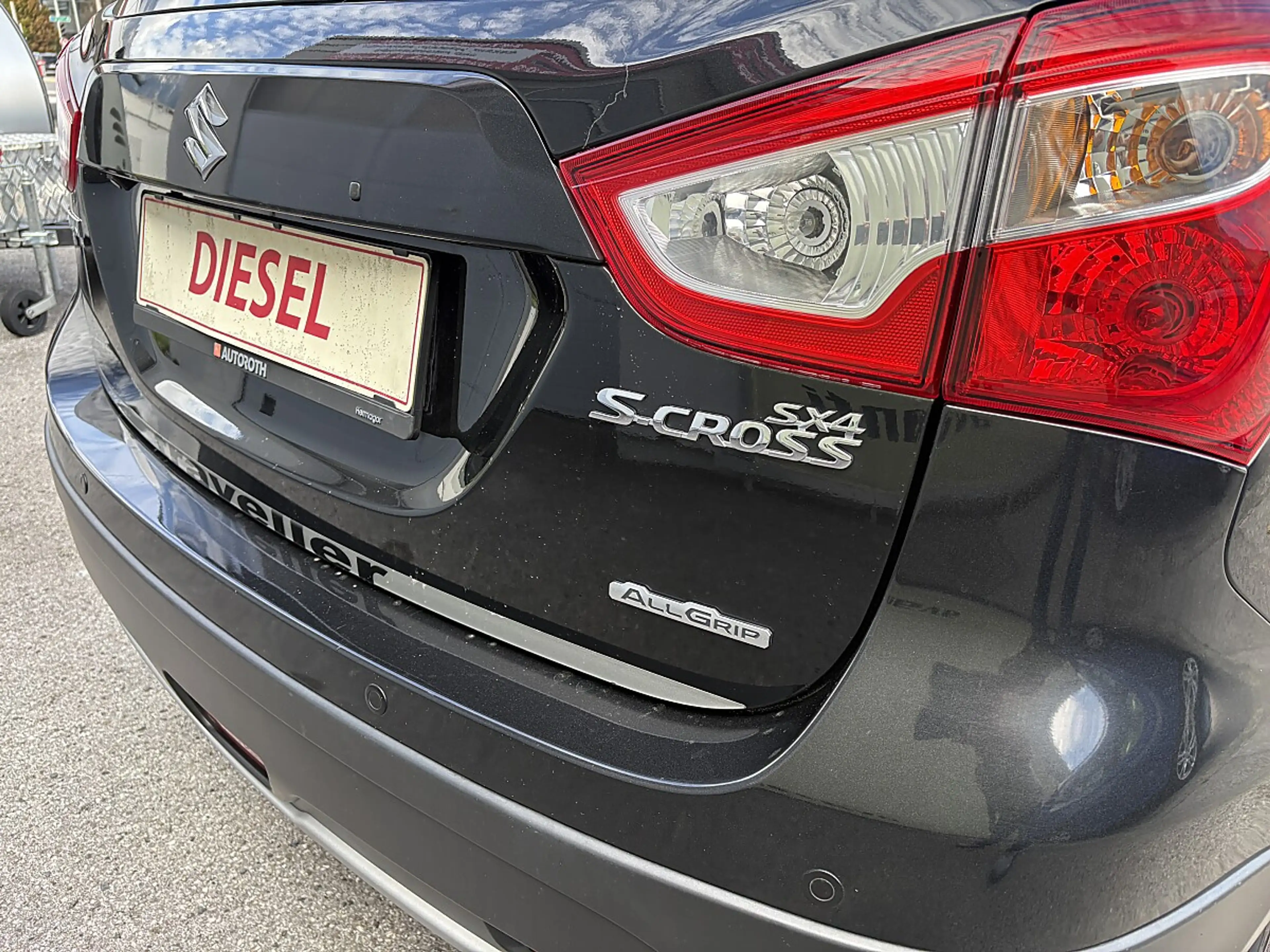 Suzuki SX4 S-Cross 1,6 DDiS Allgrip flash — photo 6