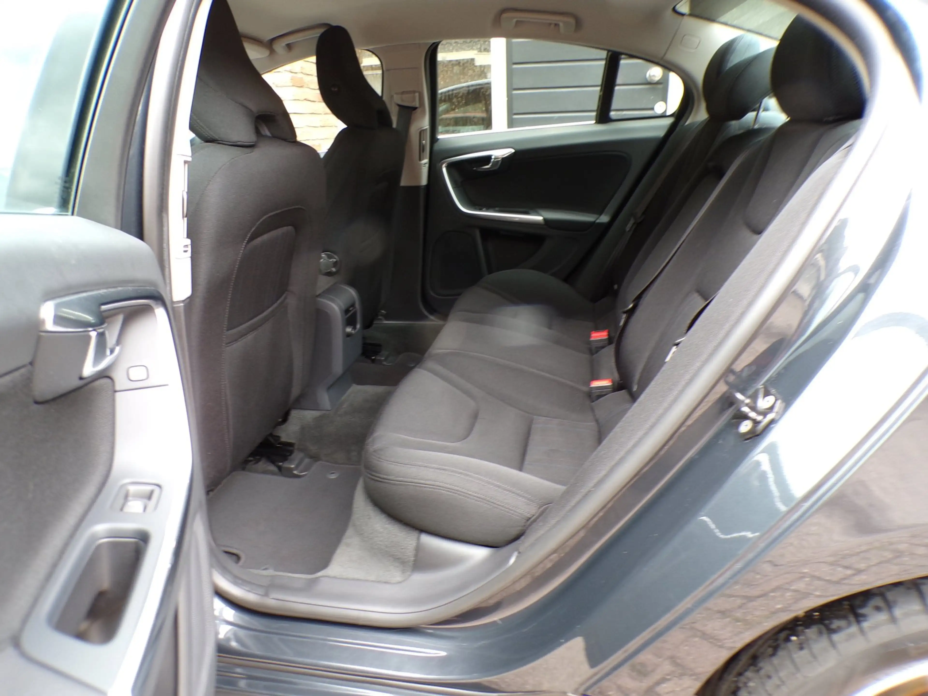 Volvo S60 1.6 T4 Kinetic Automaat — photo 12