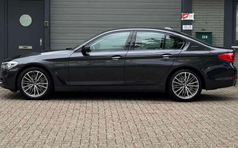 BMW 530 5-serie 530e iPerformance High Executive — photo 2
