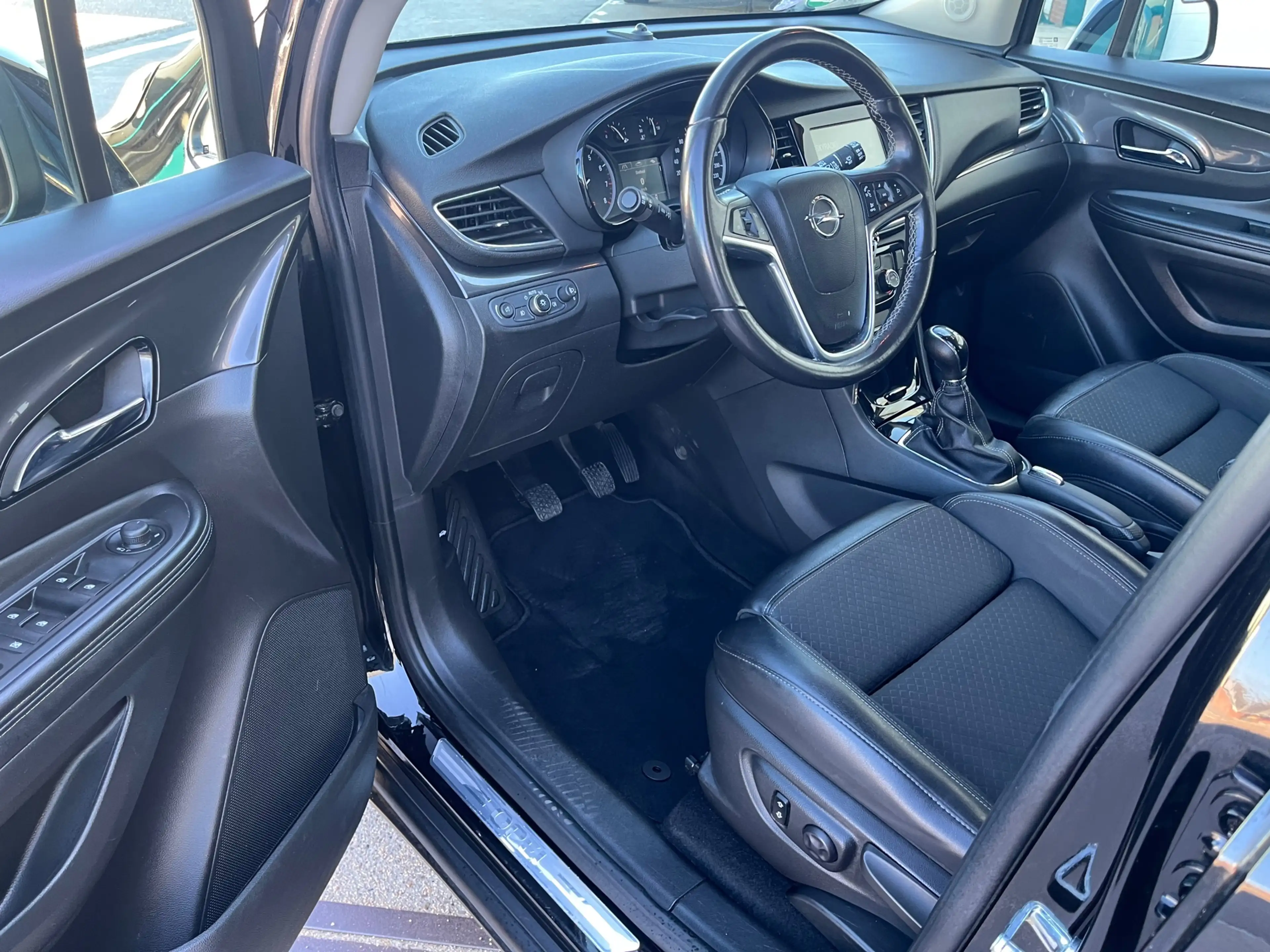 Opel Mokka X 1.4 Turbo Black Edition Nieuwstaat. — photo 13