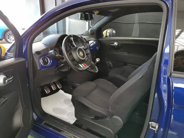 Abarth 595 view 7