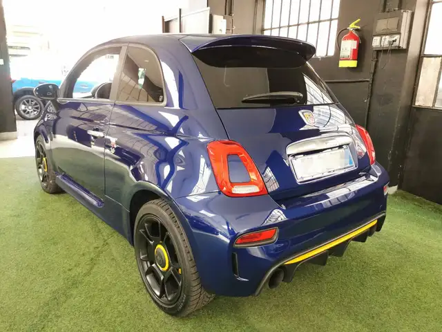 Abarth 595 view 3