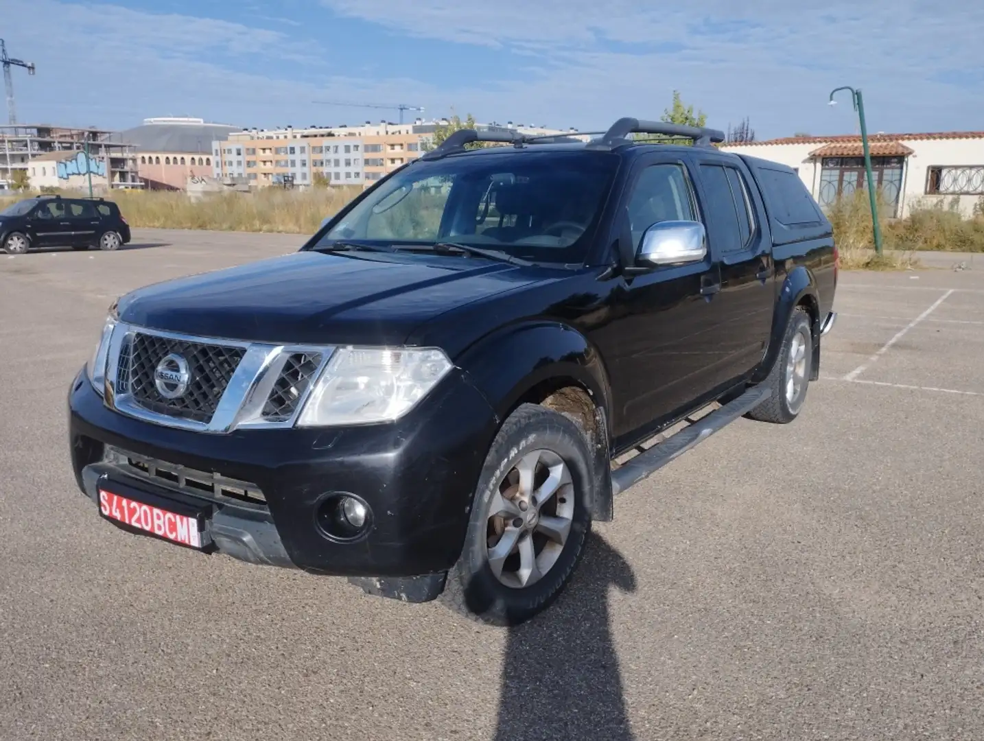 Nissan Navara 2.5dCi XE DCb. 4x4 Negro - 1