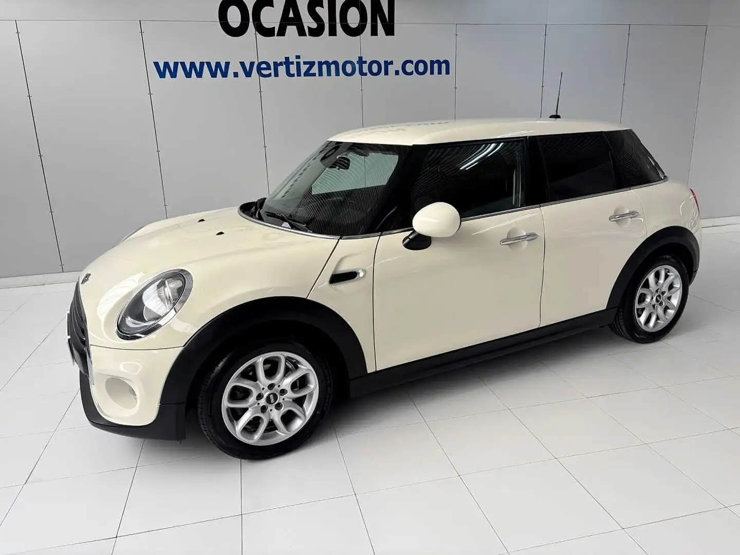 MINI One 1.2 GASOLINA 102CV 5 PUERTAS Beige - 1