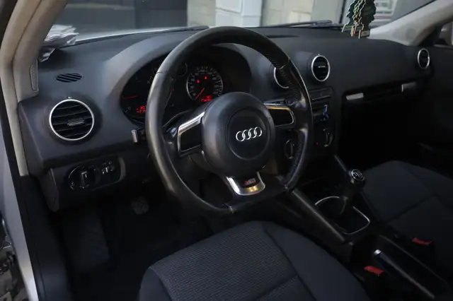 Audi A3 view 14