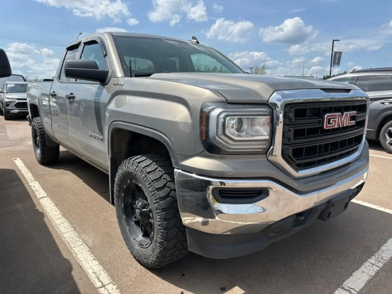 GMC Sierra 1500 снимка GMC Sierra 1500