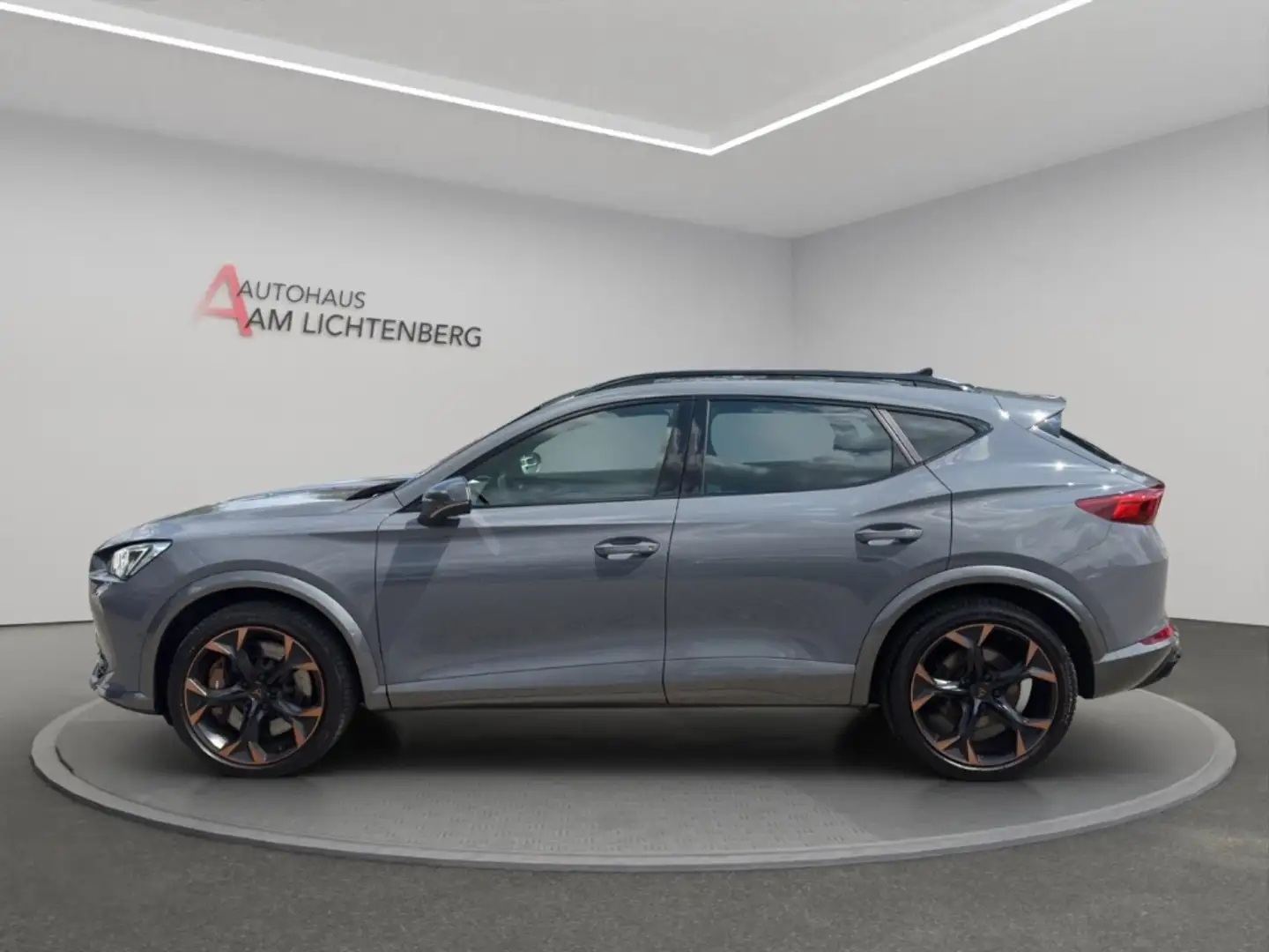 CUPRA Formentor VZ 2.0 TSI 4Drive LED+AHK+ACC+NAVI+PDC+KAMERA+PANO Grau - 2