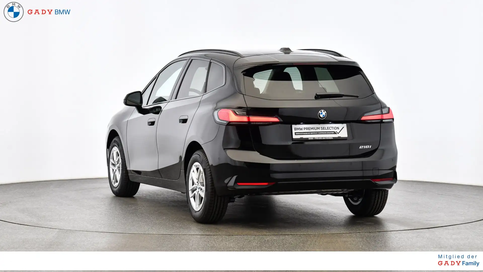 BMW 216 i Schwarz - 2