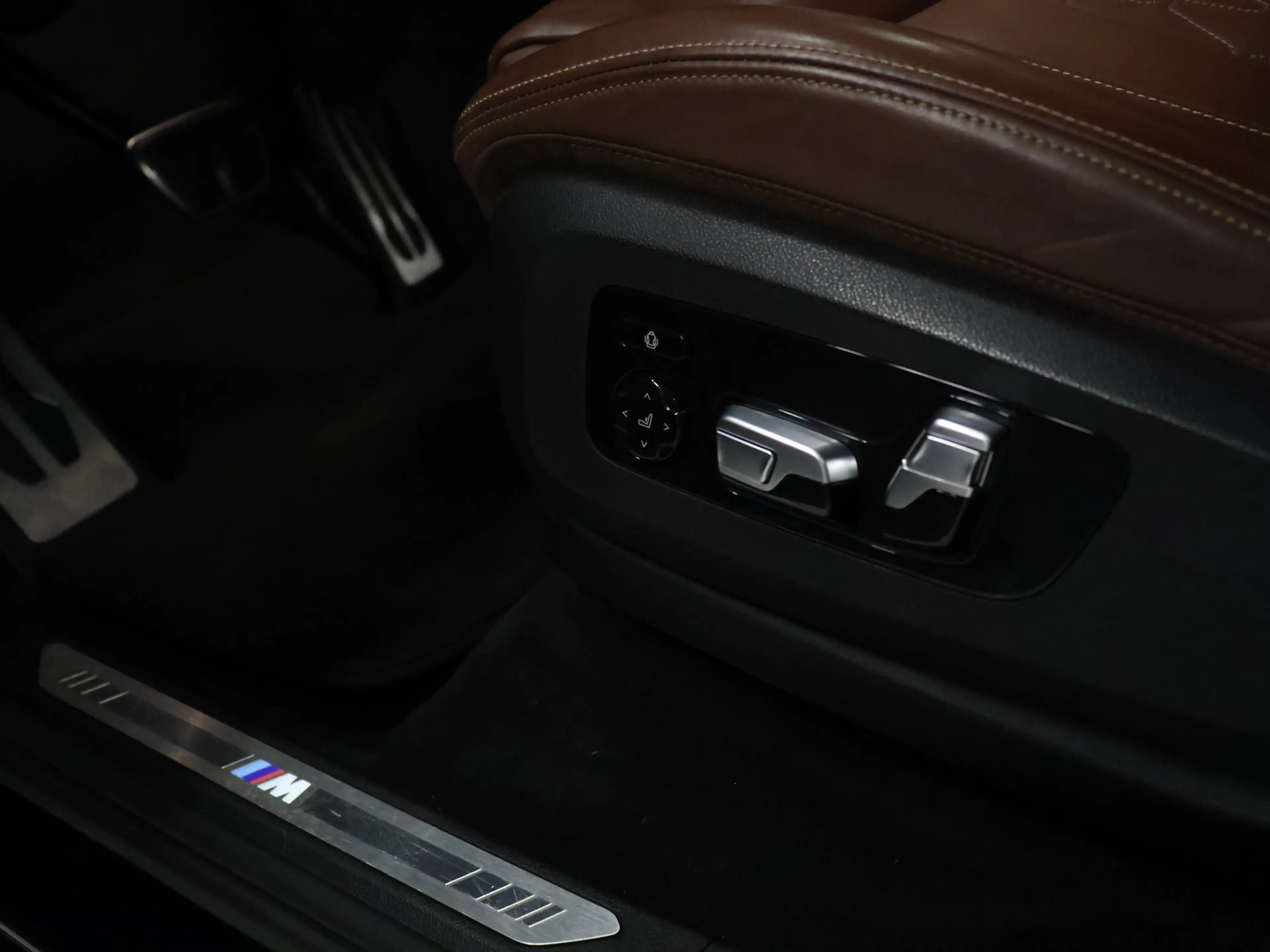 BMW X5 xDrive45e M Sport High Executive [SOH 94%, PANORAM — photo 15