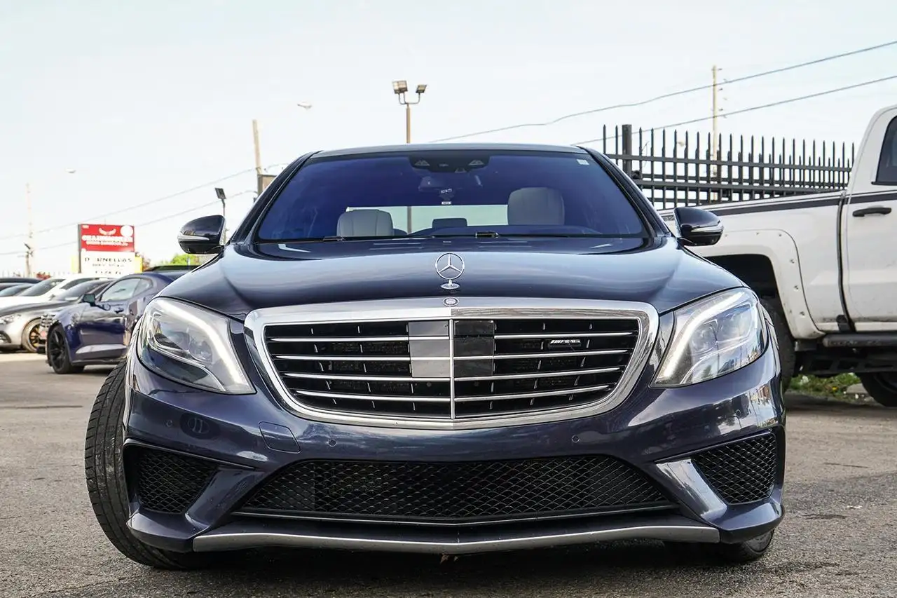 Mercedes-Benz S-Class снимка Mercedes-Benz S-Class
