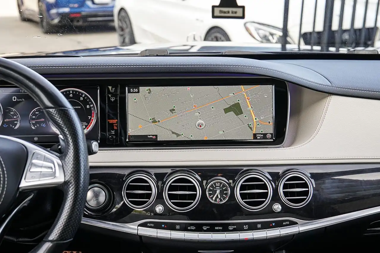 Mercedes-Benz S-Class снимка Mercedes-Benz S-Class