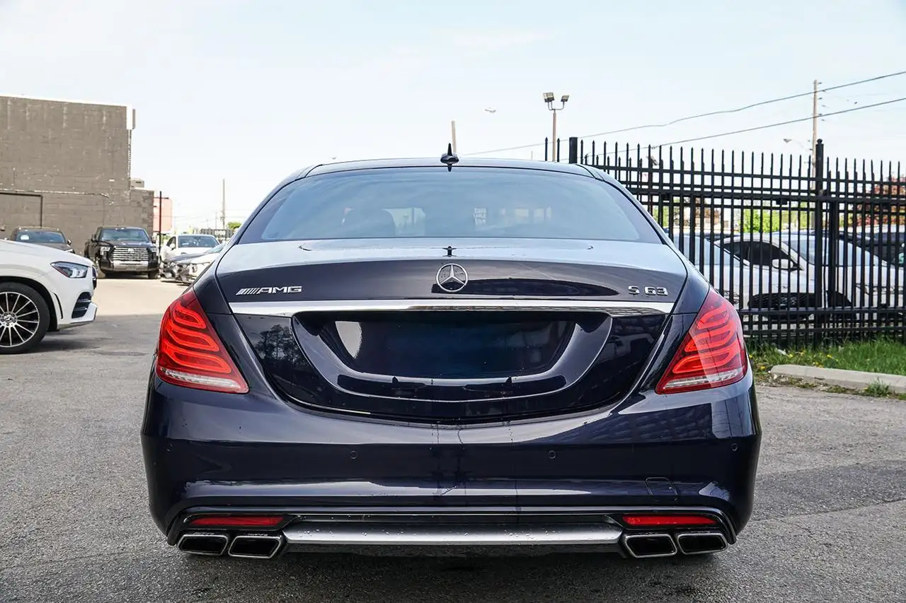 Mercedes-Benz S-Class снимка Mercedes-Benz S-Class