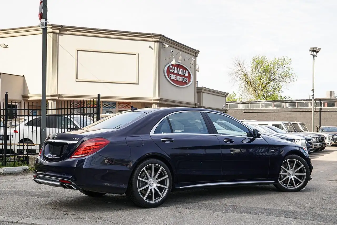 Mercedes-Benz S-Class снимка Mercedes-Benz S-Class