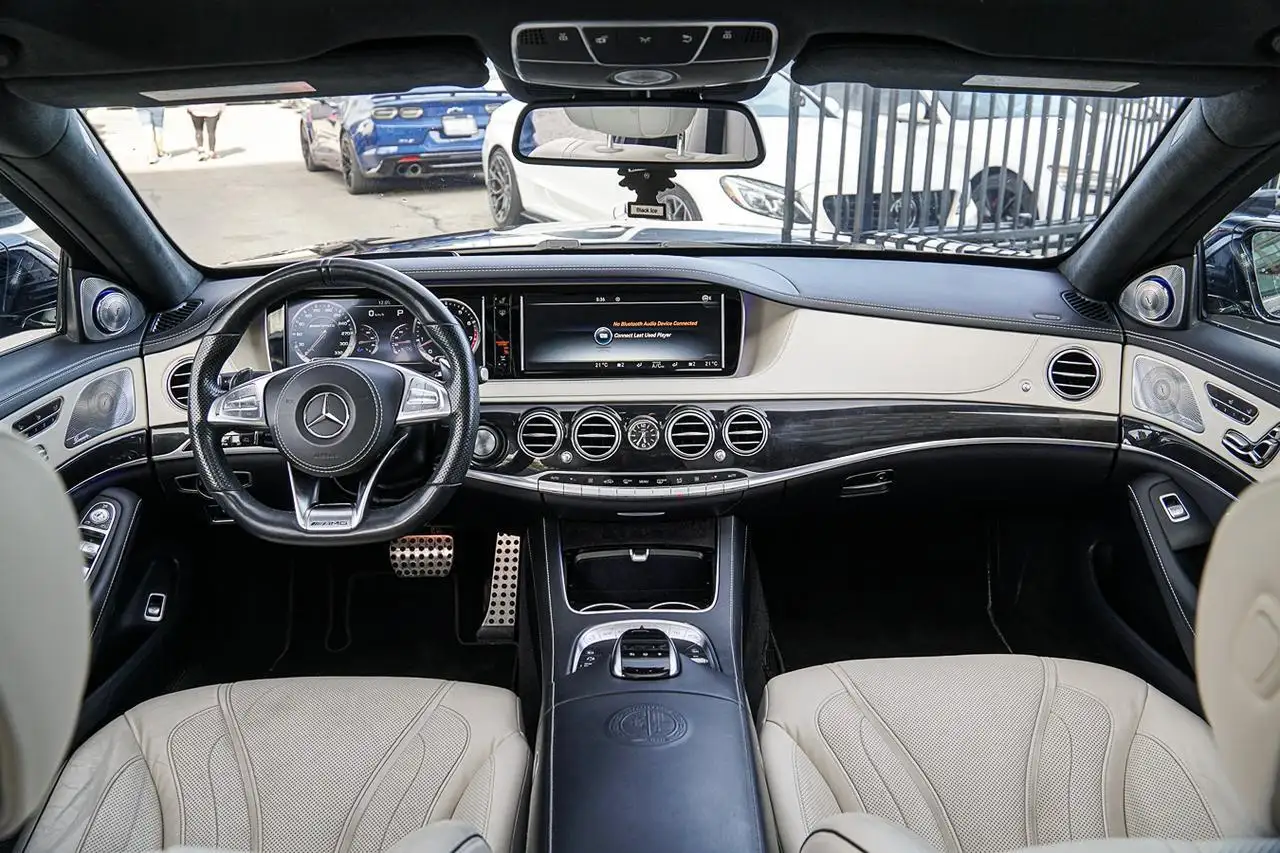 Mercedes-Benz S-Class снимка Mercedes-Benz S-Class