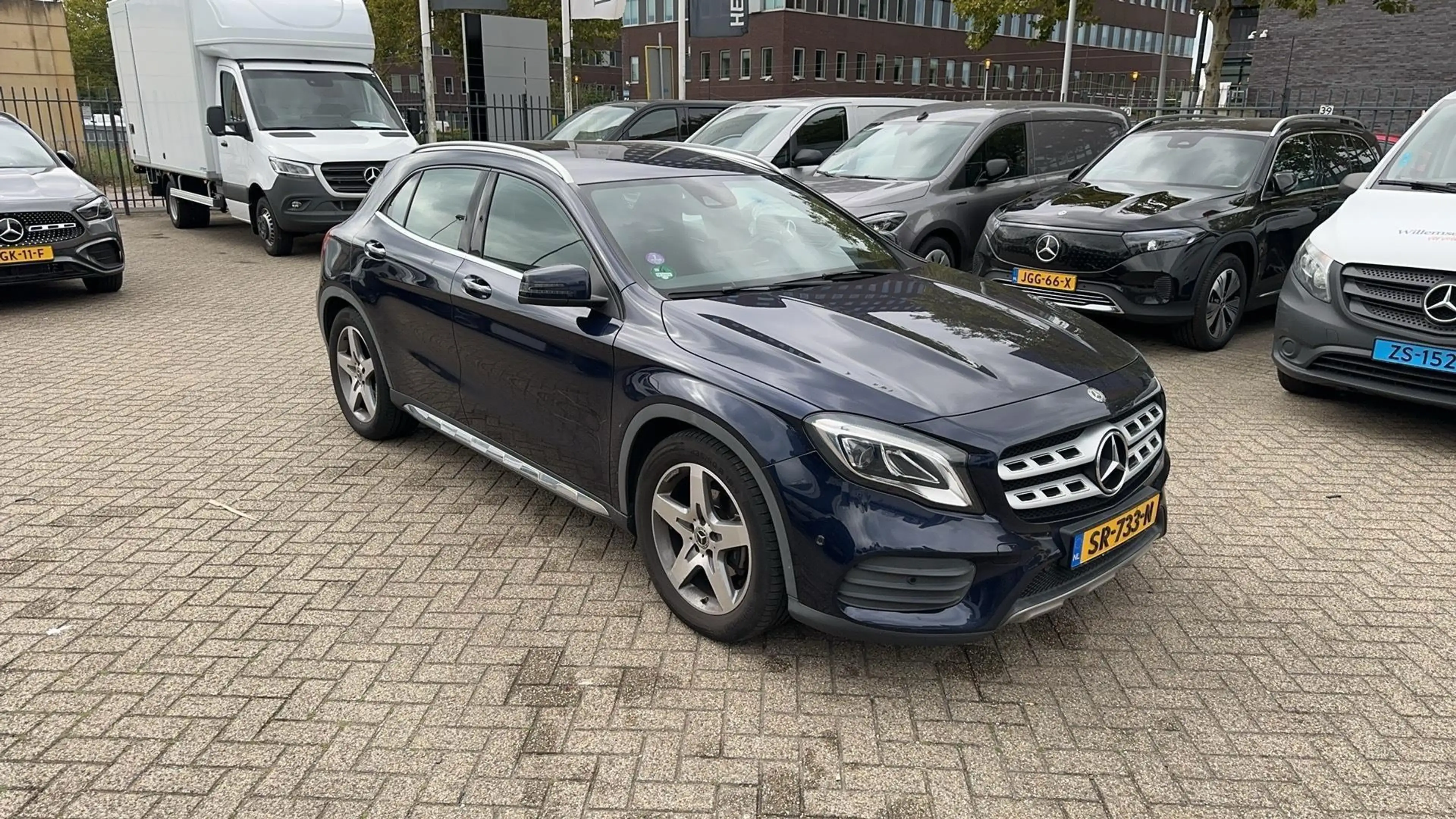 Mercedes-Benz GLA 180 Business Solution — photo 5