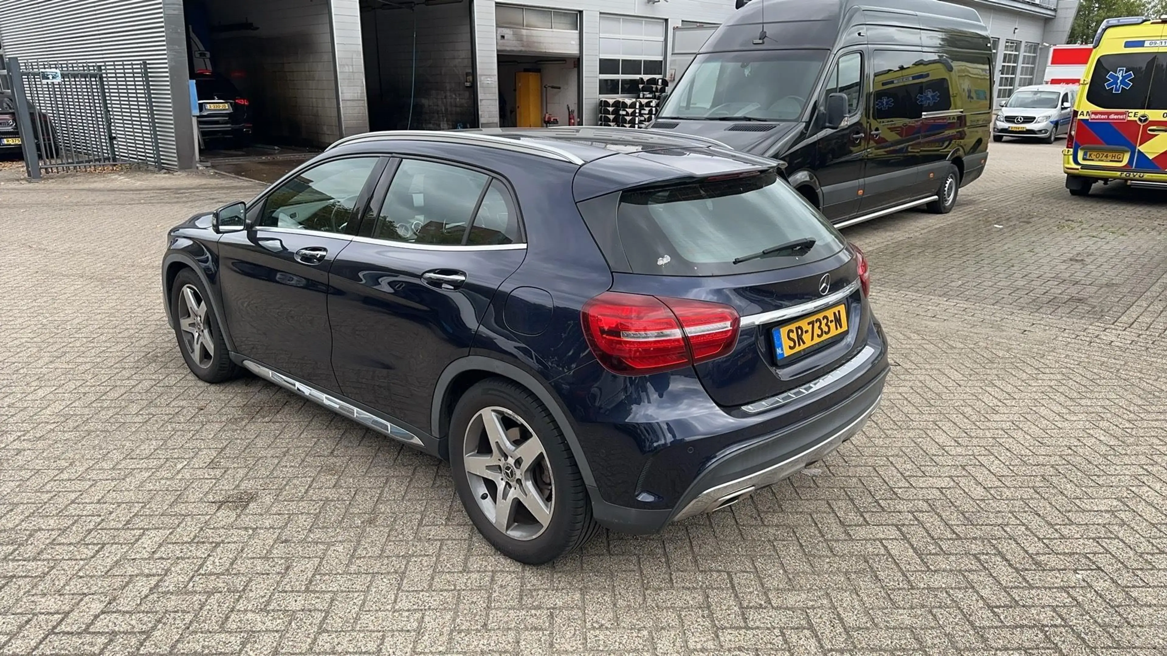 Mercedes-Benz GLA 180 Business Solution — photo 2