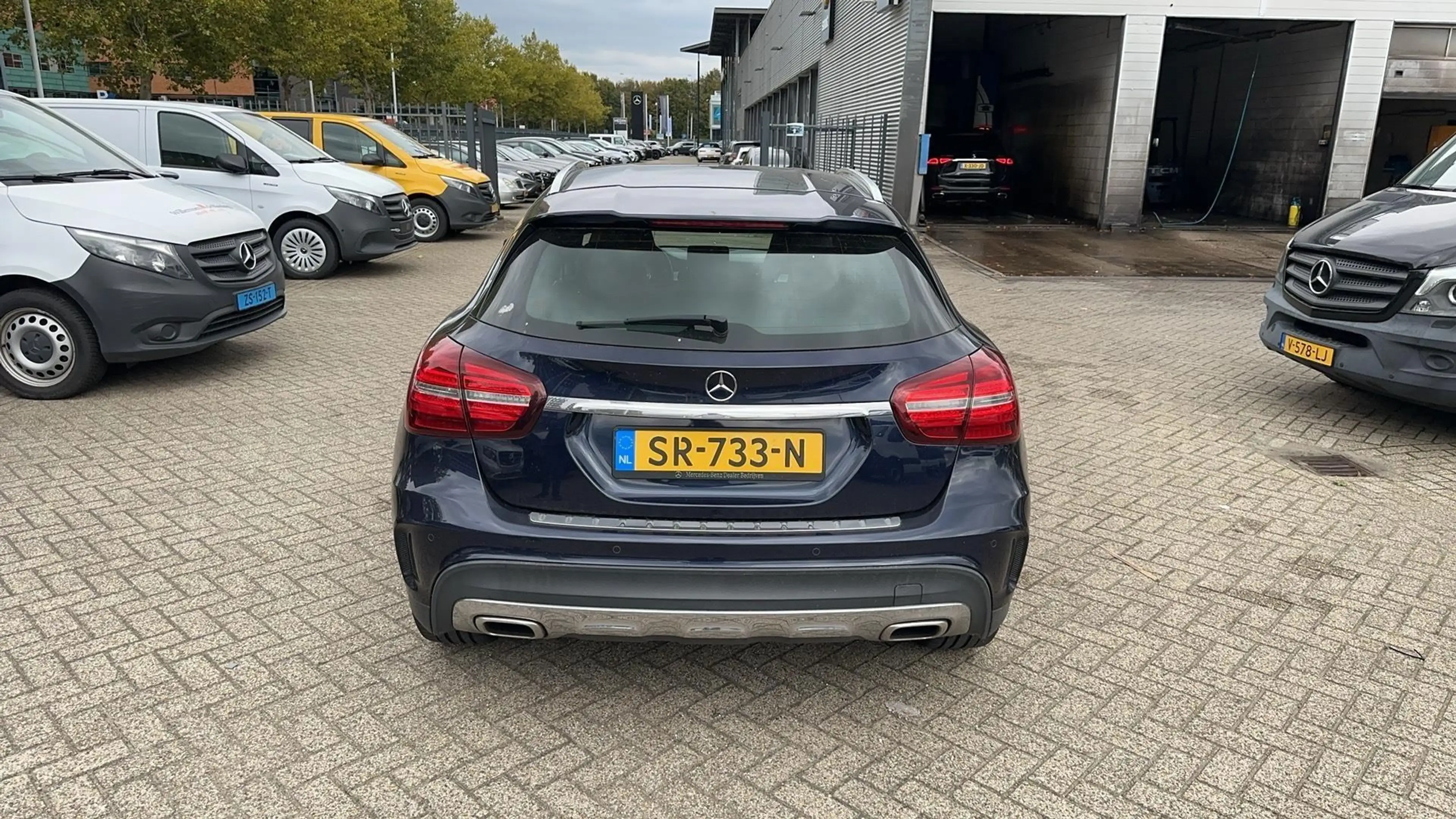 Mercedes-Benz GLA 180 Business Solution — photo 3