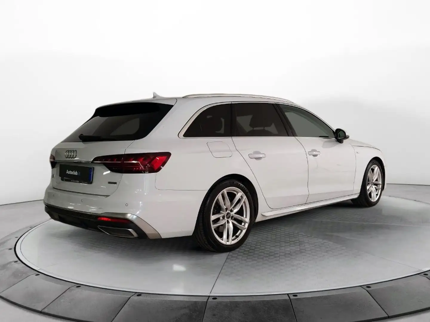 Audi A4 Avant 40 2.0 tdi S line edition quattro 190cv Bianco - 2