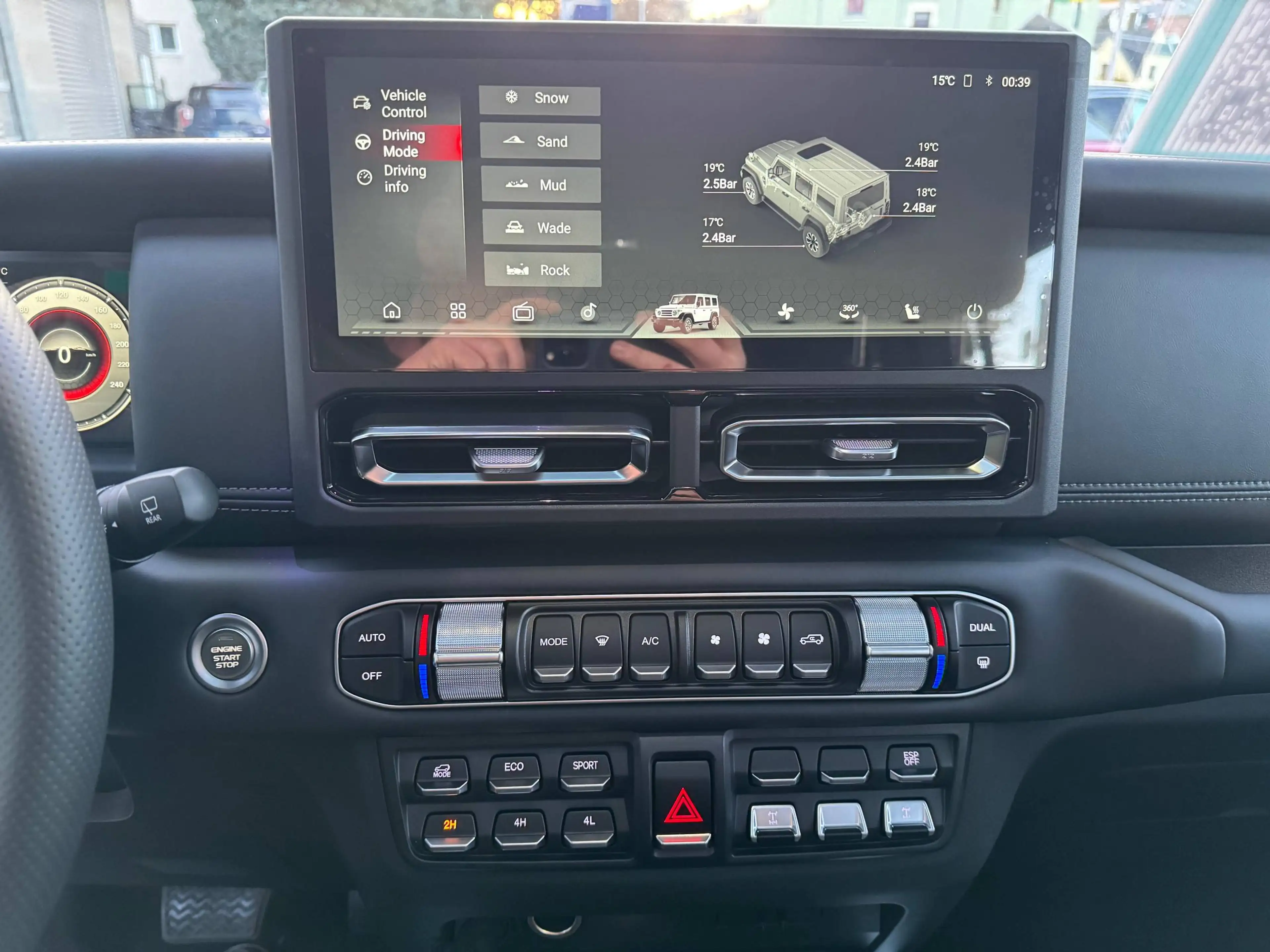 BAW 212 2.0 4x4 — photo 14