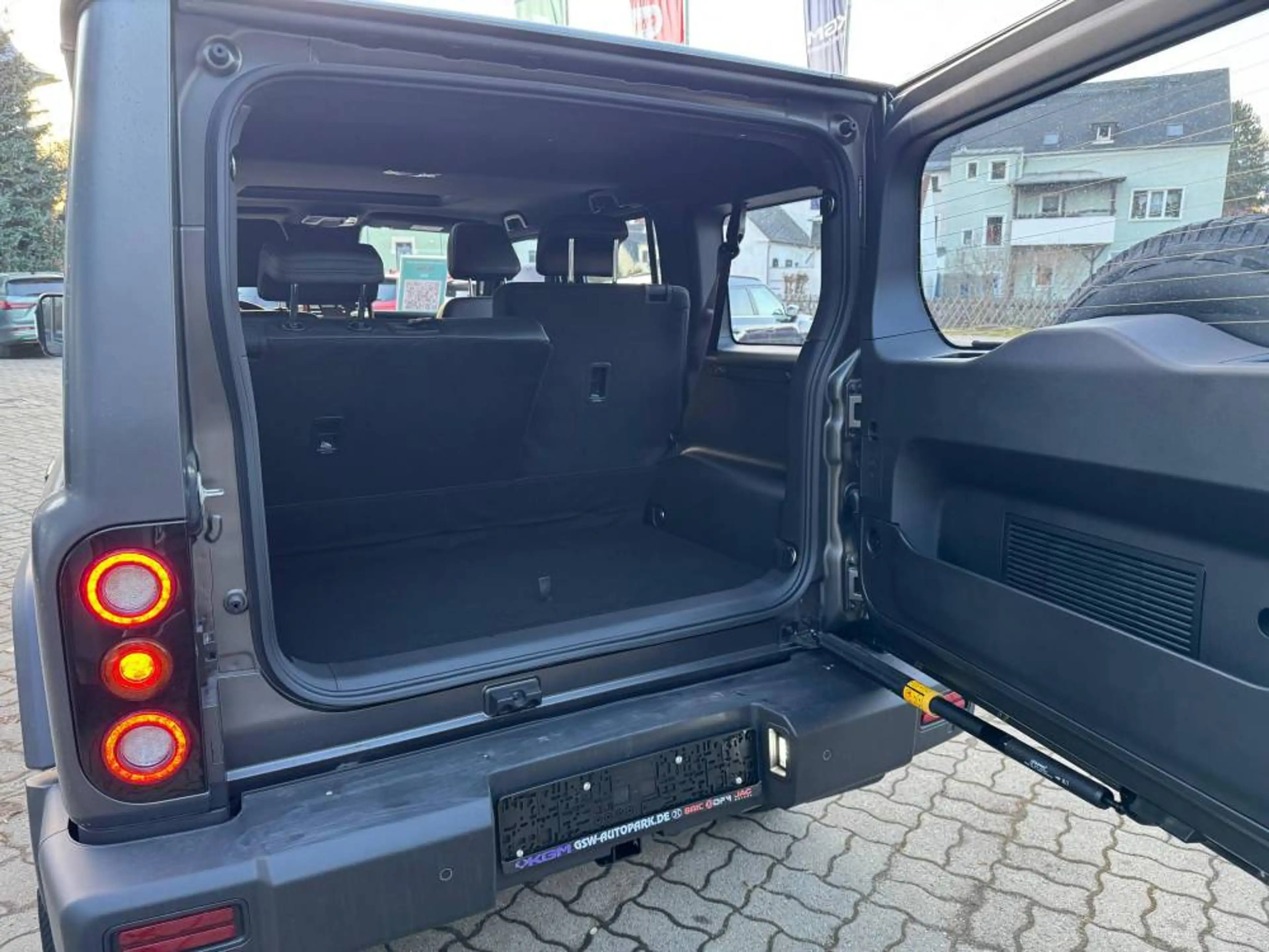 BAW 212 2.0 4x4 — photo 10