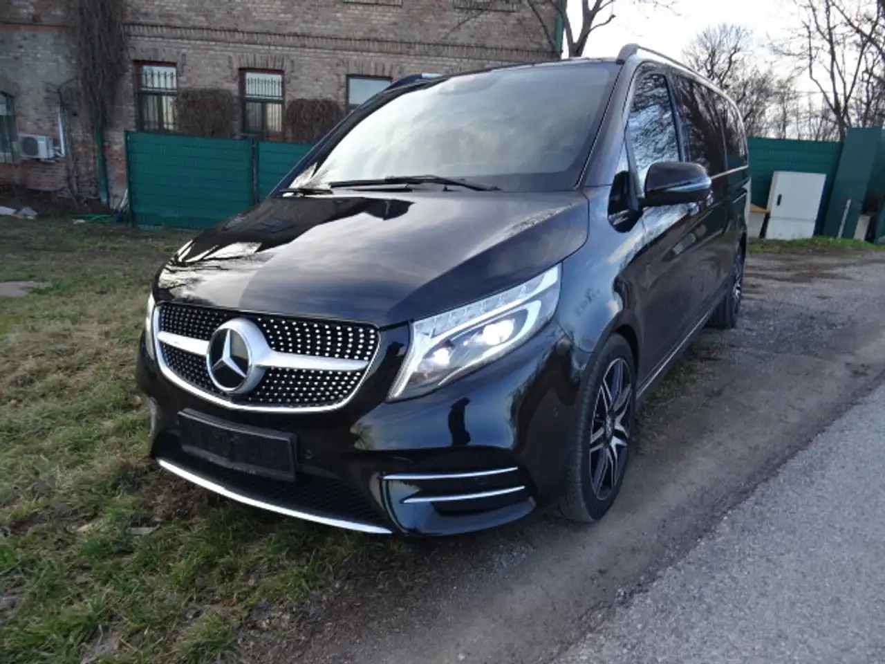 Mercedes-Benz V 300 d Kombi 4MATIC lang Exclusive Aut.AMG Maybach
