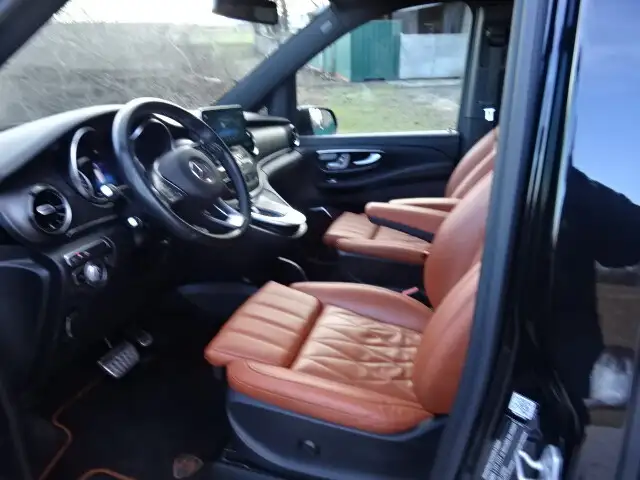 Mercedes-Benz V 300 d Kombi 4MATIC lang Exclusive Aut.AMG Maybach Ansicht 10