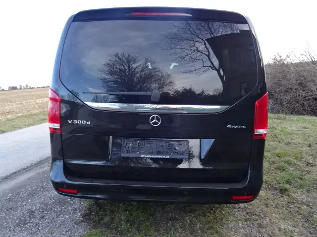 Mercedes-Benz V 300 d Kombi 4MATIC lang Exclusive Aut.AMG Maybach Ansicht 5