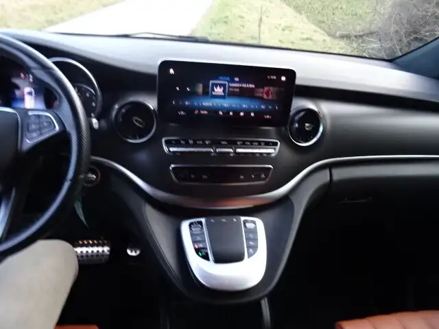 Mercedes-Benz V 300 d Kombi 4MATIC lang Exclusive Aut.AMG Maybach Ansicht 13