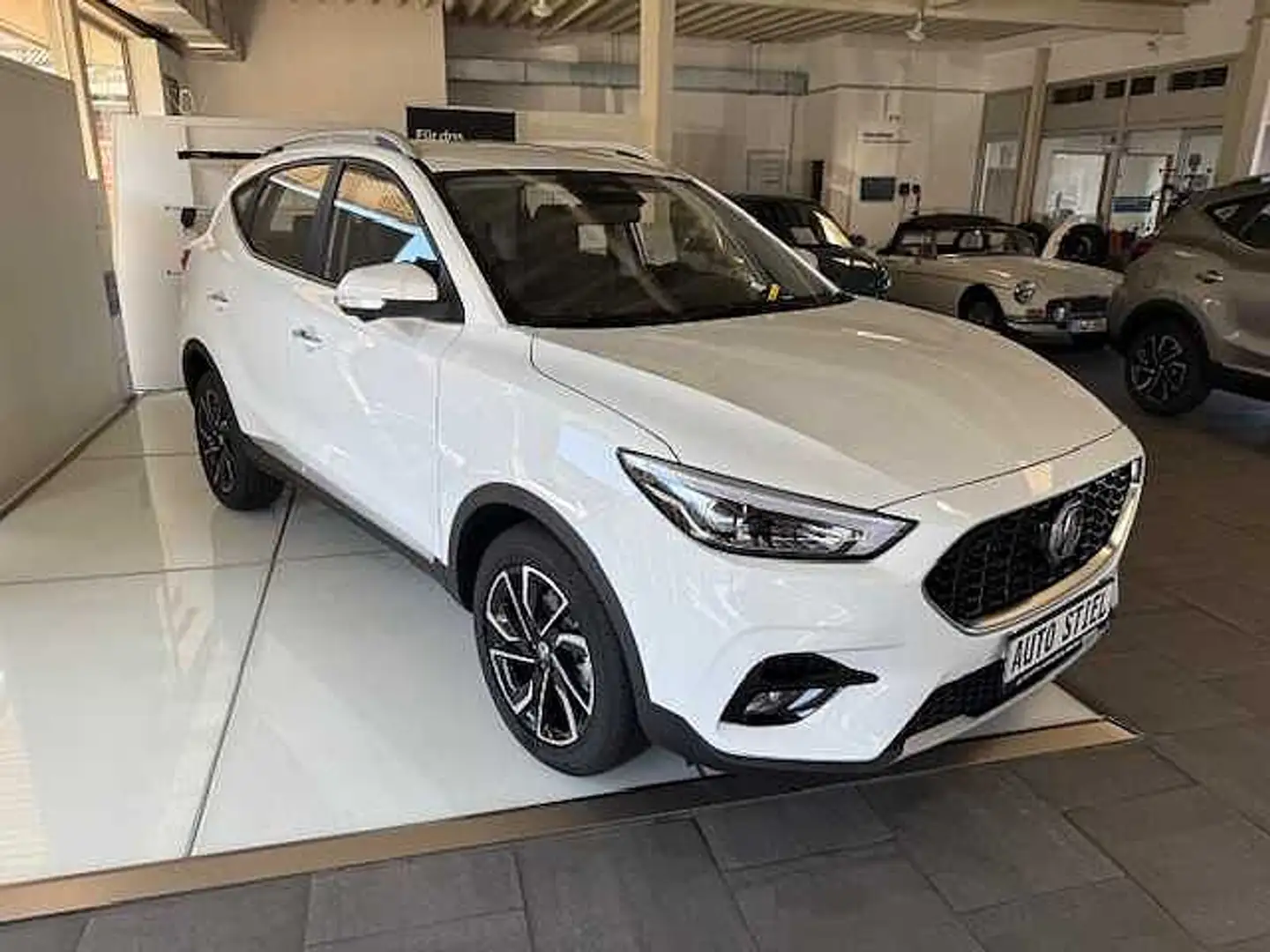 MG ZS ICE 1.5 VTI-tech Luxury*Navi*360-Grad*DAB Schwarz - 1