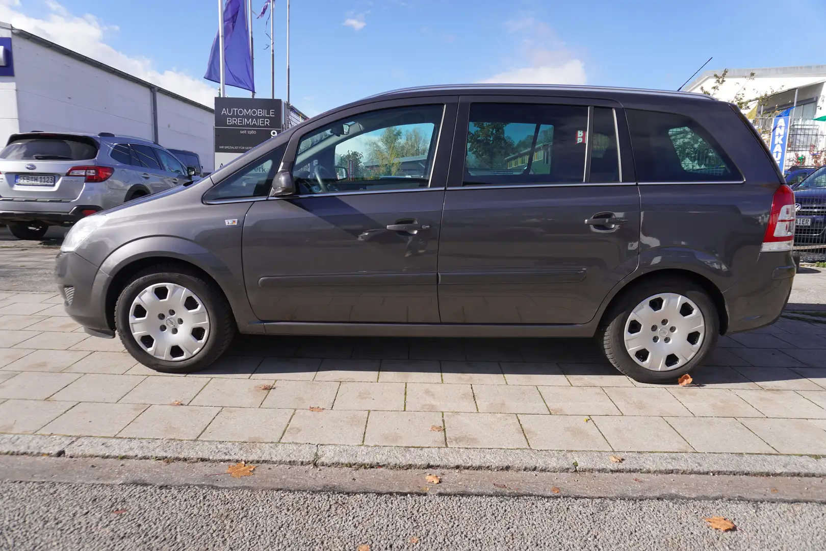 Opel Zafira 1,8*EDITION*1.HAND*TÜV NEU*7-SITZER*140 PS*AHK* Gris - 2